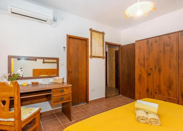 Apartman Front *
