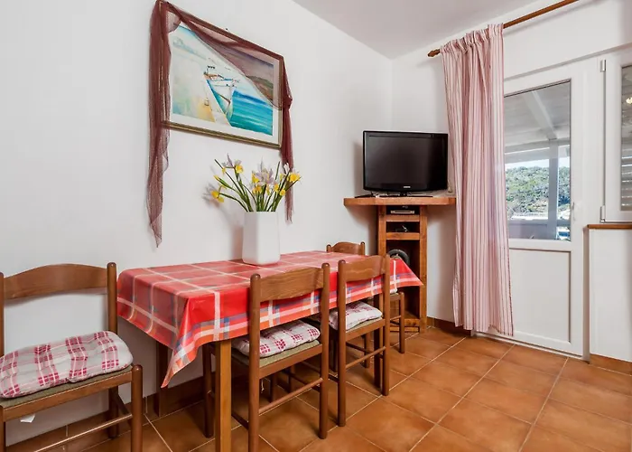 Apartman Front